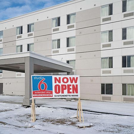 Studio 6-Bruderheim, Ab Exteriér fotografie